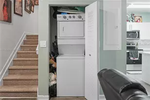 396 NW 12th Pl, Florida City, FL 33034 - Photo 3