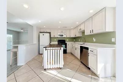 [Address not provided], Other City - In The State Of Florida, FL 33707 - Photo 11