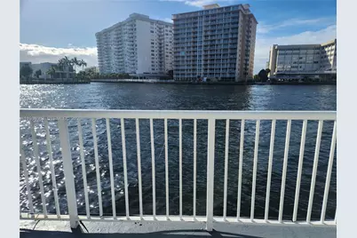 1913 S Ocean Dr #423, Hallandale Beach, FL 33009 - Photo 9