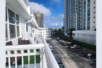 1913 S Ocean Dr #423, Hallandale Beach, FL 33009 - Photo 5