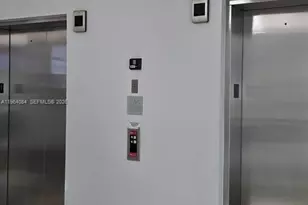 7280 SW 90th St, Miami, FL 33156 - Photo 9