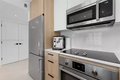 345 Ocean Dr #321, Miami Beach, FL 33139 - Photo 15