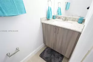 610 NW 108th Terrace, Pembroke Pines, FL 33026 - Photo 9