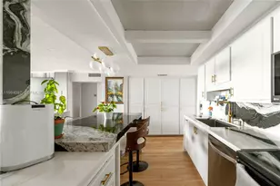 3910 Crystal Lake Dr, Deerfield Beach, FL 33064 - Photo 7