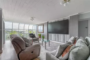 3910 Crystal Lake Dr, Deerfield Beach, FL 33064 - Photo 9