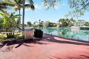 1275 Marseille Dr, Miami Beach, FL 33141 - Photo 21