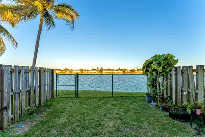 17501 SW 140th Ct, Miami, FL 33177 - Photo 21