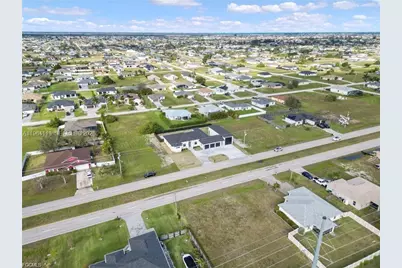 302 N El Dorado Blvd, Cape Coral, FL 33993 - Photo 31