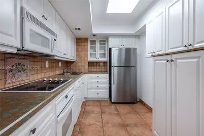 3180 S Ocean Dr #310, Hallandale Beach, FL 33009 - Photo 15