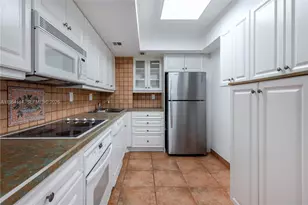 3180 S Ocean Dr, Hallandale Beach, FL 33009 - Photo 15