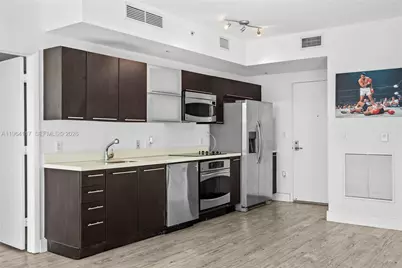 90 SW 3rd St #4203, Miami, FL 33130 - Photo 7