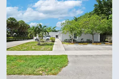 241 NW 40th St #4, Oakland Park, FL 33309 - Photo 17
