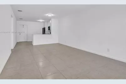 241 NW 40th St #4, Oakland Park, FL 33309 - Photo 7