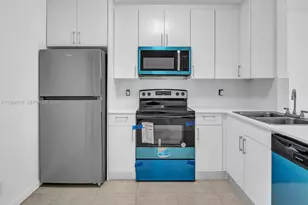 241 NW 40th St, Oakland Park, FL 33309 - Photo 5