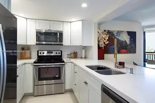 540 Brickell Key Dr, Miami, FL 33131 - Photo 7