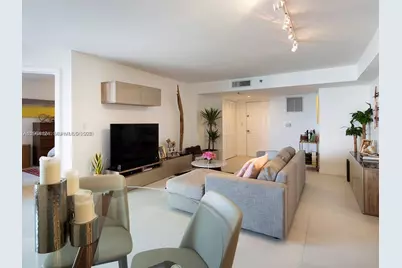 540 Brickell Key Dr #1504, Miami, FL 33131 - Photo 5