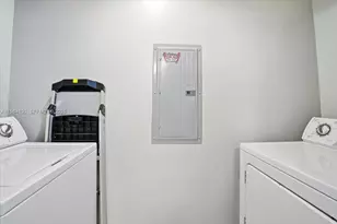 1945 S Ocean Dr, Hallandale Beach, FL 33009 - Photo 27