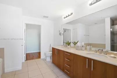 1945 S Ocean Dr #709, Hallandale Beach, FL 33009 - Photo 21