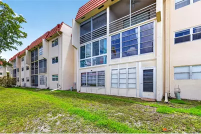 8040 N Sunrise Lakes Dr #108, Sunrise, FL 33322 - Photo 21