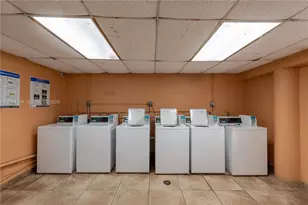 1910 W 56th St, Hialeah, FL 33012 - Photo 15