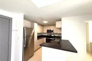 185 SE 14th Terrace, Miami, FL 33131 - Photo 5