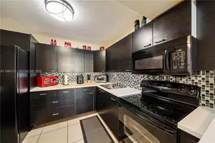 2750 NE 183rd St, Aventura, FL 33160 - Photo 5