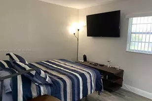 3737 NW 20th St, Lauderdale Lakes, FL 33311 - Photo 17