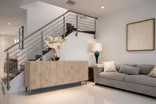 10464 NW 66th St, Doral, FL 33178 - Photo 7