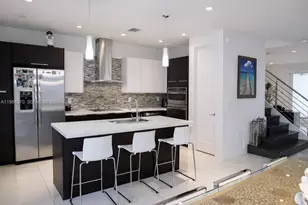 10464 NW 66th St, Doral, FL 33178 - Photo 13