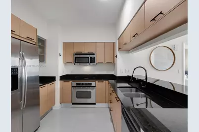 31 SE 5th St #3419, Miami, FL 33131 - Photo 3