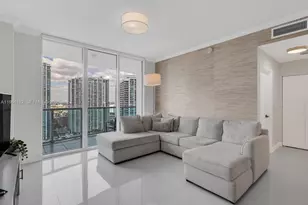 31 SE 5th St, Miami, FL 33131 - Photo 11