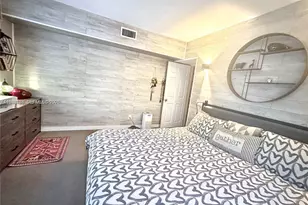 1115 Meridian Ave, Miami Beach, FL 33139 - Photo 5