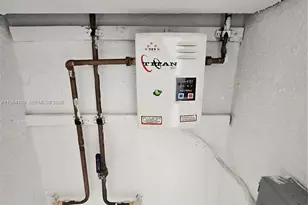 535 NW 7th St, Miami, FL 33136 - Photo 21