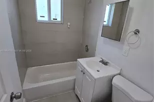 535 NW 7th St, Miami, FL 33136 - Photo 19