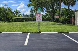 22335 Palomita Dr, Boca Raton, FL 33428 - Photo 9