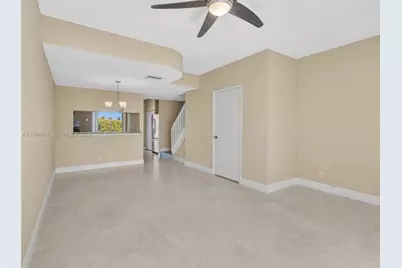 60 Key West Ct #60, Weston, FL 33326 - Photo 11