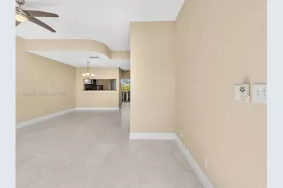 60 Key West Ct #60, Weston, FL 33326 - Photo 11