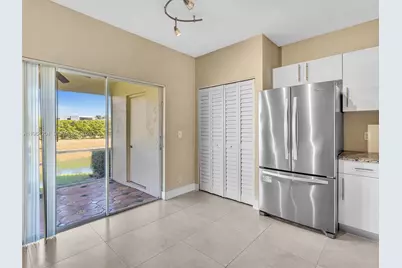 60 Key West Ct #60, Weston, FL 33326 - Photo 7