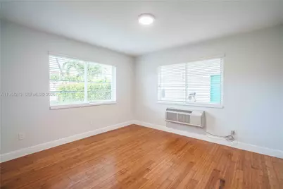 7325 Carlyle Ave #8, Miami Beach, FL 33141 - Photo 7