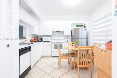 571 SW 141st Ave #207N, Pembroke Pines, FL 33027 - Photo 7