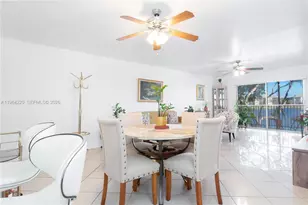 571 SW 141st Ave, Pembroke Pines, FL 33027 - Photo 17