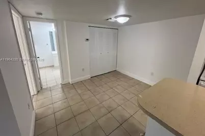 7220 NW 179th St #211, Hialeah, FL 33015 - Photo 5