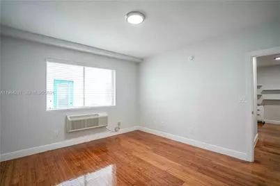 7325 Carlyle Ave #10, Miami Beach, FL 33141 - Photo 15