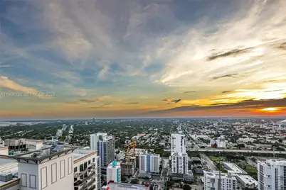 55 SW 9th St #3906, Miami, FL 33130 - Photo 17