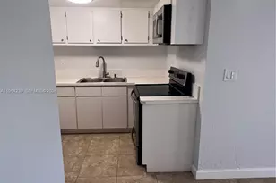 5782 SW 61st St, Miami, FL 33143 - Photo 3