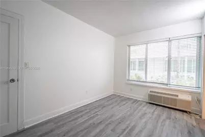 7325 Carlyle Ave #9, Miami Beach, FL 33141 - Photo 7