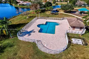 160 SW 206th Ave, Pembroke Pines, FL 33029 - Photo 35