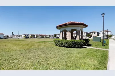 3419 W 105th Pl, Hialeah, FL 33018 - Photo 45