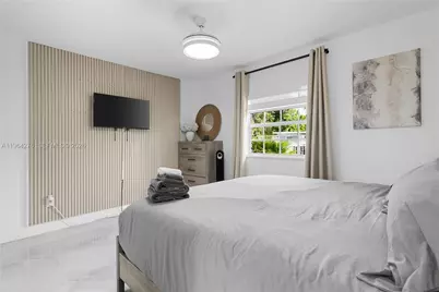 315 NW 106th St, Miami, FL 33150 - Photo 7