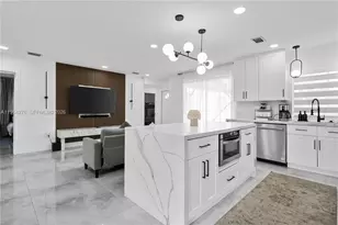 315 NW 106th St, Miami, FL 33150 - Photo 15